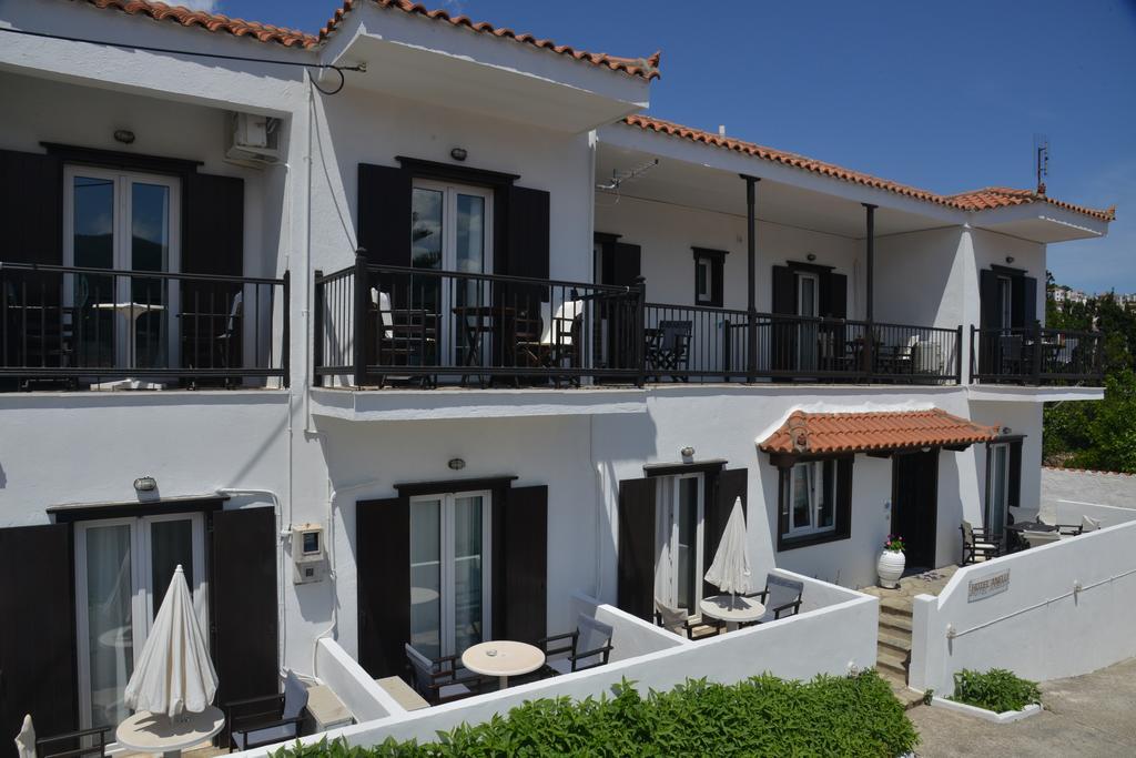 Hotel Anelli Скопелос Екстериор снимка